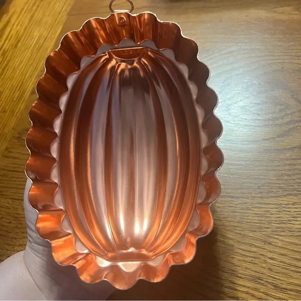 Vintage Copper Oval Cake Pan Pudding Jello Mold Wall Decor 90s Cottagecore